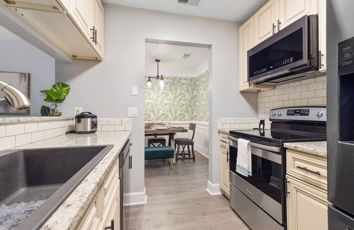Tallahassee House | Modern Townhome less than 5 miles from FSU- 3b/2b