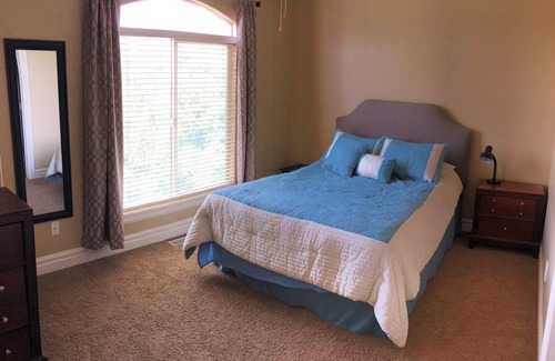 Central City House | Modern Townhome Near the Center of the City