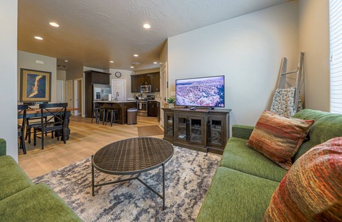 Sienna Hills House | Modern townhome with pool & hot tub, near parks & trails