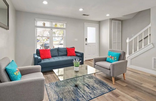 Countryside House | Modern Townhouse conveniently near D.C.