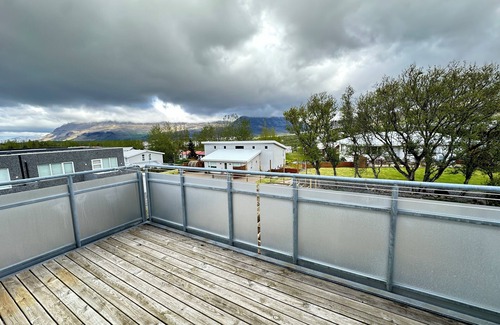 Mosfellsbaer House | Modern Townhouse in Mosfellsbær