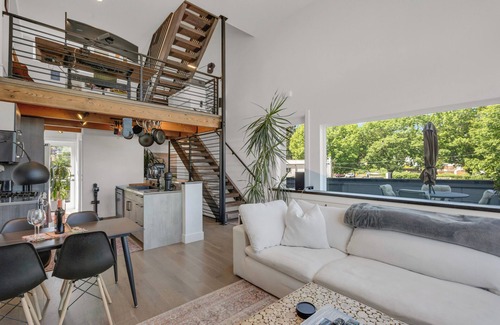 North Beacon Hill House | Modern Townhouse with Rooftop Patio