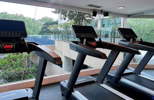 Cikarang Apartment | MODERN Trivium Apt 1BR with Wi-Fi, Pool and Gym by 2ndHome