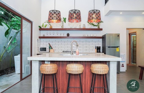 Amadeo Villa | Modern Tropical 2BR Villa & Pool Retreat in Amadeo