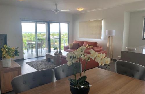 Darwin City Centre Apartment | Modern tropical Magic at Mauna Loa Fringe of CBD