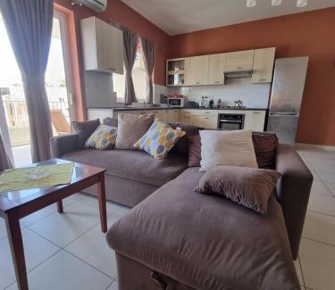 Qawra Apartment | Modern Two Bedroom Apartment in Center Bugibba
