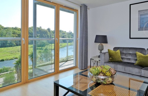 Dyce Apartment | Modern two bedroom Aberdeen apartment with river views