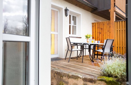 Haundorf Apartment | Modern und hochwertig ausgestattete FeWo Sonne* (80qm) für bis zu 4 Personen mit Terrasse - Urlaub auf dem Bauernhof