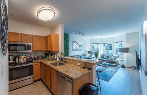 Belltown Apartment | Modern Urban Retreat: Heart of Seattle+ fitness room, WiFi