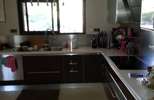Villeneuve-les-Avignon Villa | Modern villa with pool, comfort and calm near Avignon