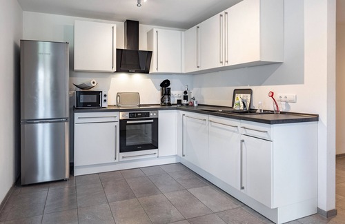Hilzingen Apartment | Modern Vacation Apartment "Schmuckstückchen" with Mountain View & Wi-Fi