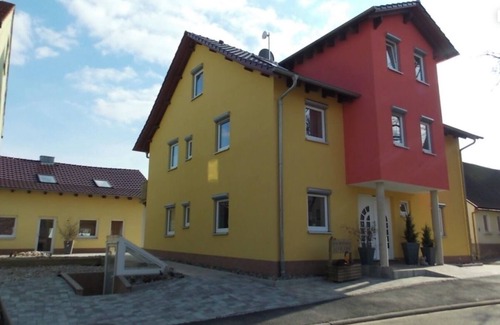 Rottingen Apartment | Modern vacation apartment with kitchen