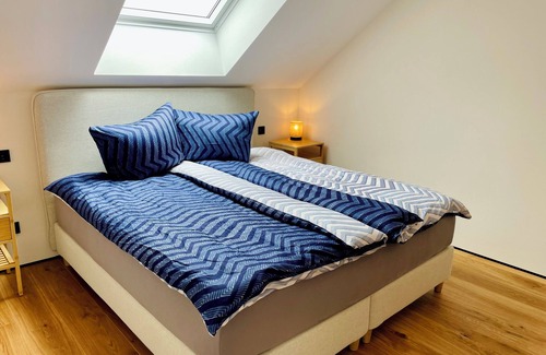 Edesheim Apartment | Modern vacation apartment II on the estate, in the middle of the vineyards