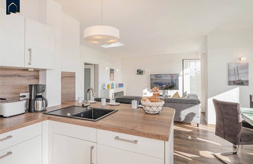 Kamminke Apartment | Modern vacation apartment with terrace & lake view - only 350 m to the lagoon