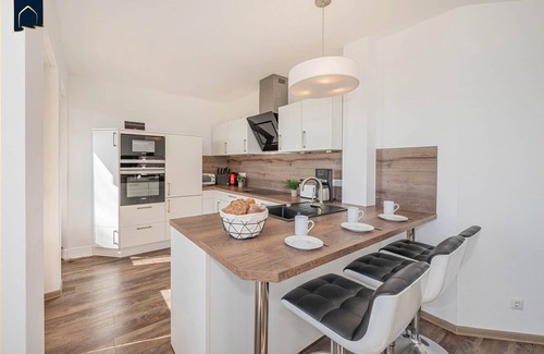 Kamminke Apartment | Modern vacation apartment with terrace & lake view - only 350 m to the lagoon