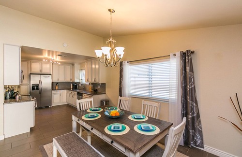 Sunset Ridge House | Modern Vacation home in charming Kierland Scottsdale location! Great Rates!