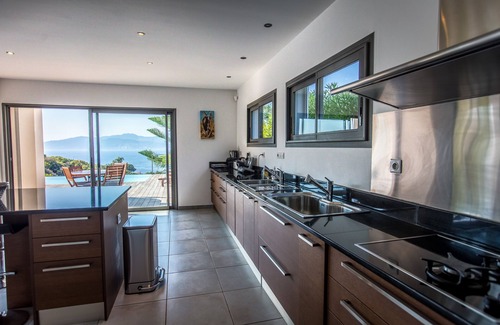 Pietrosella Villa | MODERN VILLA 275M² - PANO VIEW. ON GULF OF AJACCIO AND PISC. DEBOR. - 8/10 PERS