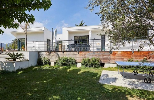 Pegomas Villa | Modern Villa 4 Beds with swimming pool