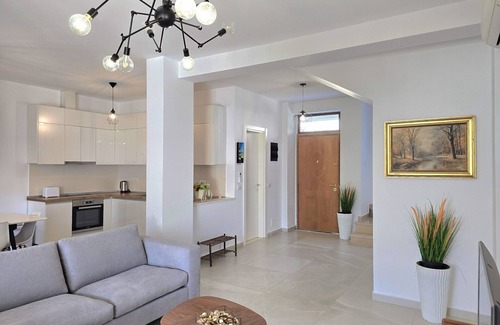 Ishem Villa | Modern Villa at Perla Resort 170