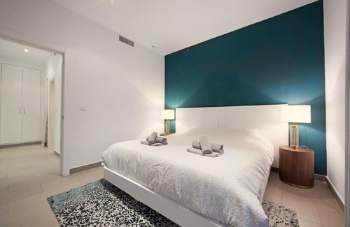 Urbanizacion Costabella Villa | Modern Villa close to Costabella beach