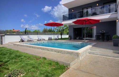 Liznjan Villa | Modern villa Ema with private pool near Pula and the beach