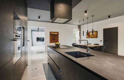 Valica Villa | Modern villa for 6 guests with pool, surrounded by pine forest, near beach