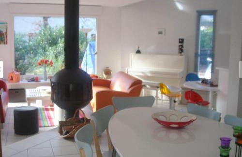 Pyla-sur-Mer Villa | Modern Villa High Standing Pyla sur Mer 3' from beach