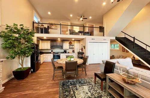 Keene Villa | Modern Villa nestled along the Tuscarawas River