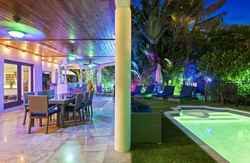 Miami Shores Villa | Modern Villa Perla - Private pool w access to the bay!