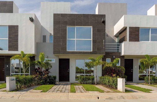 Boulevard Barra Vieja Apartment | Modern Villa Priv. Beach Dreams Diamante