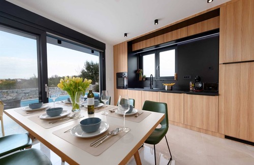 Malinska-Dubasnica Villa | Modern Villa Sila with heated pool