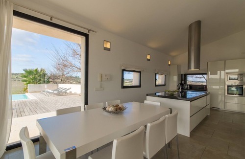 Muro Villa | Modern Villa with Hot Tub