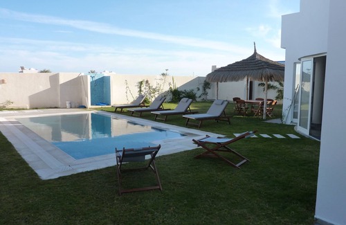 Aghir Villa | MODERN VILLA WITH POOL CLOSE TO THE BEACH