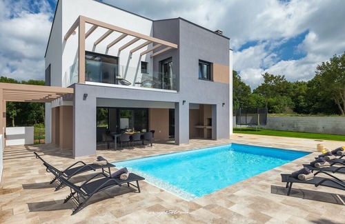 Orihi Villa | Modern villa with private pool in Barban