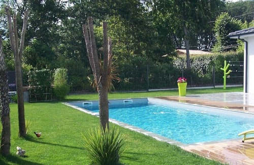 Gradignan House | Modern villa with swimming pool 15 minutes from Bordeaux in a quiet area