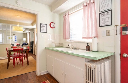 Lynchburg Apartment | Modern-Vintage 2BR Apt!