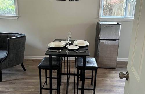 Candler-McAfee Apartment | Modern, Warm Private 1 BR Apartment