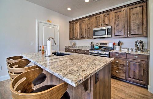 Sienna Hills House | Modern Washington Home - Pool and Trail Access!