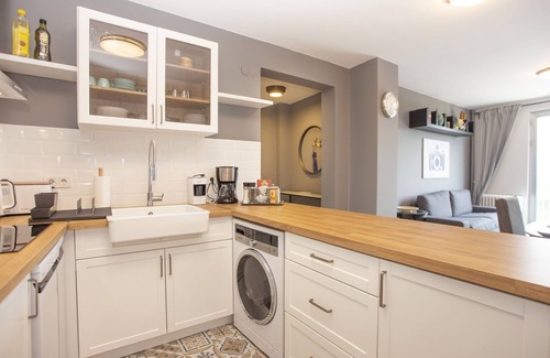Kabatas Condo | Modern Waterfront Apt. with a Striking View