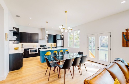Enchanted Oaks House | Modern waterfront home with beautiful cove views, kayaks, grill, firepit & dock