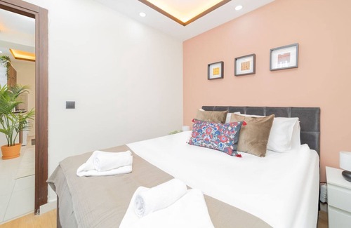 Antalya City Centre Apartment | Modern Well Appointed Flat in Antalya Muratpasa