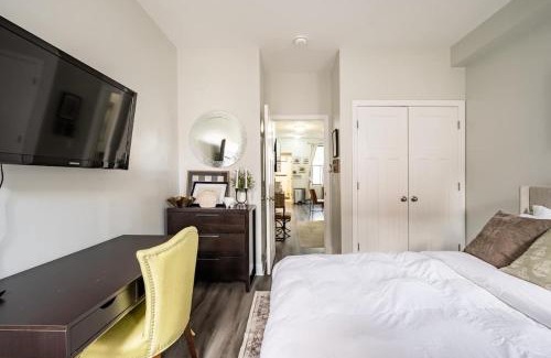 Union City Apartment | Modern West Hoboken 1- Bed 15 Minute Commute To NYC