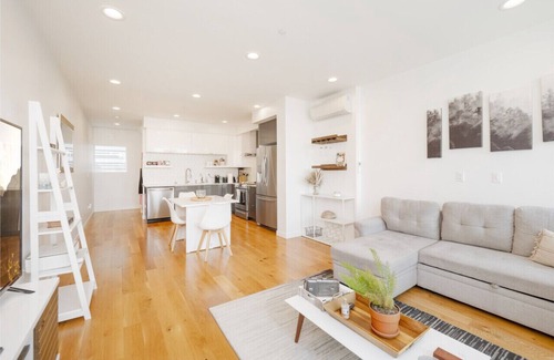 High Point House | Modern West Seattle 1BR, Rooftop + Walk to Beach