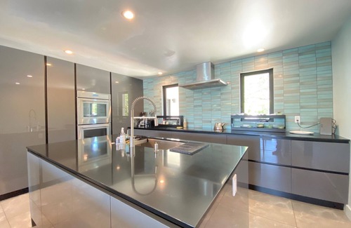 Los Olivos House | Modern Wine Country Home with Pool, Spa & Sauna, EV Charging