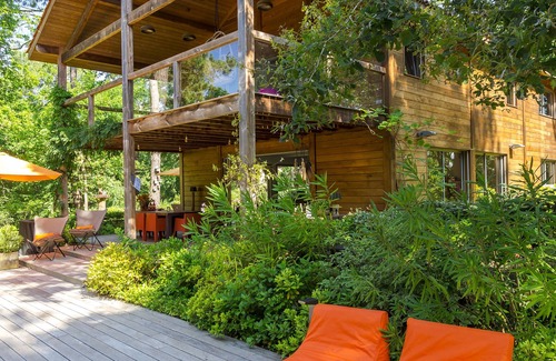 Biscarrosse House | Modern wooden villa on large lot with heated pool located in the Golf of Biscarrosse.