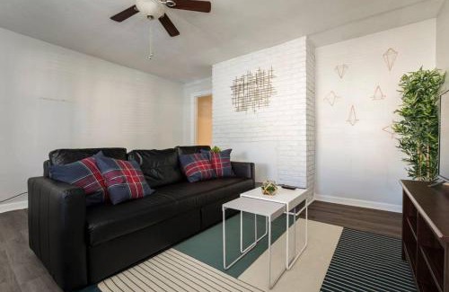 Smoketown Jackson House | Modern yet historic 3BR House by CozySuites