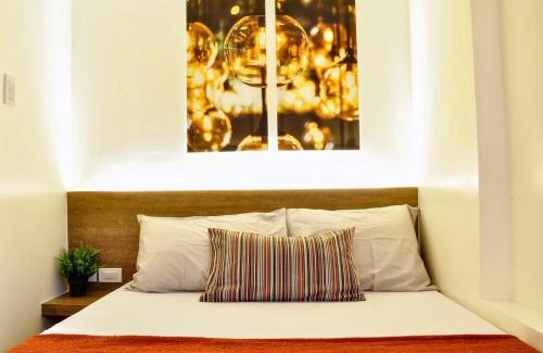 Pio del Pilar Apartment | Modern Zen 1-bedroom with balcony