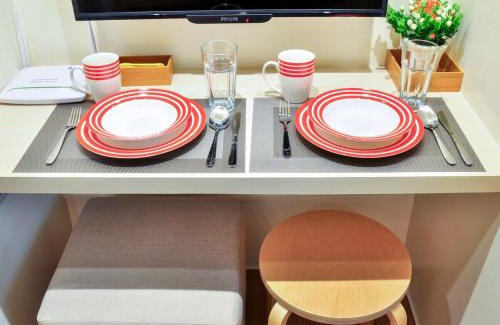 Pio del Pilar Apartment | Modern Zen 1-bedroom with balcony