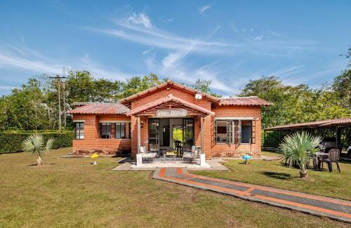 Viterbo Villa | Moderna cabaña en Viterbo con Aire AC y Piscina