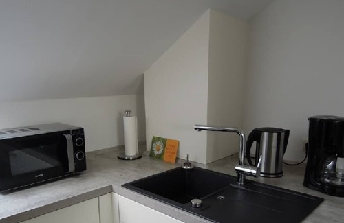 Neualbenreuth Apartment | Moderne 40qm Ferienwohnung mit voll ausgestatteter Küche